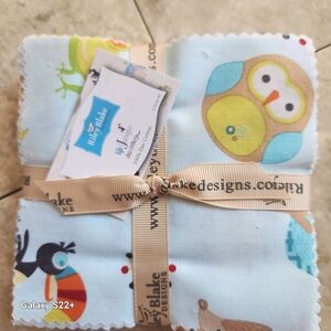 Riley Blake 42-piece "Life in the Jungle" 5-inch square charm pack Cotton Fabric
